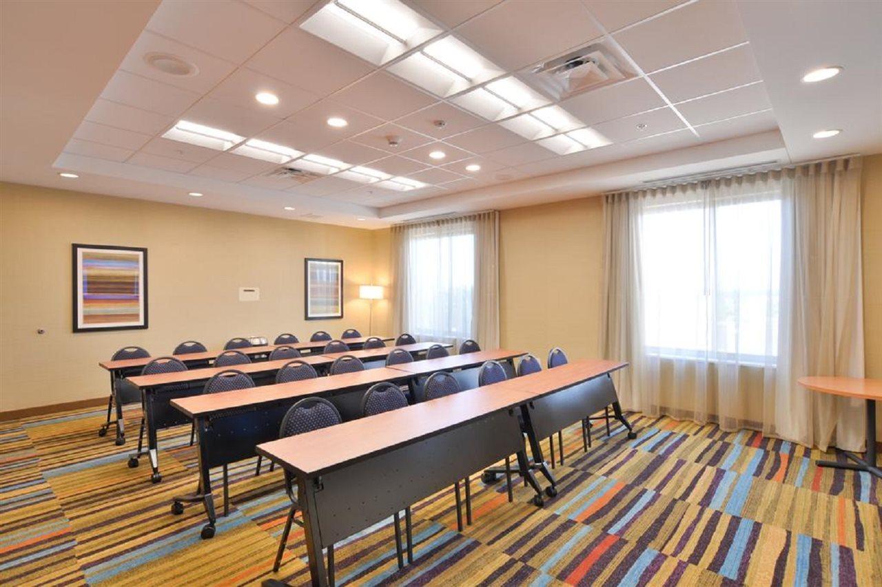 Fairfield Inn & Suites By Marriott Eau Claire/Chippewa Falls Buitenkant foto