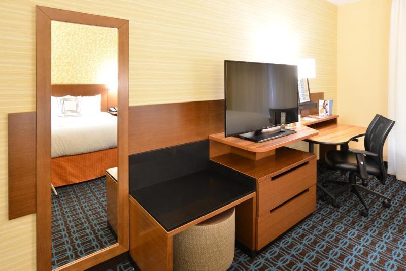 Fairfield Inn & Suites By Marriott Eau Claire/Chippewa Falls Buitenkant foto