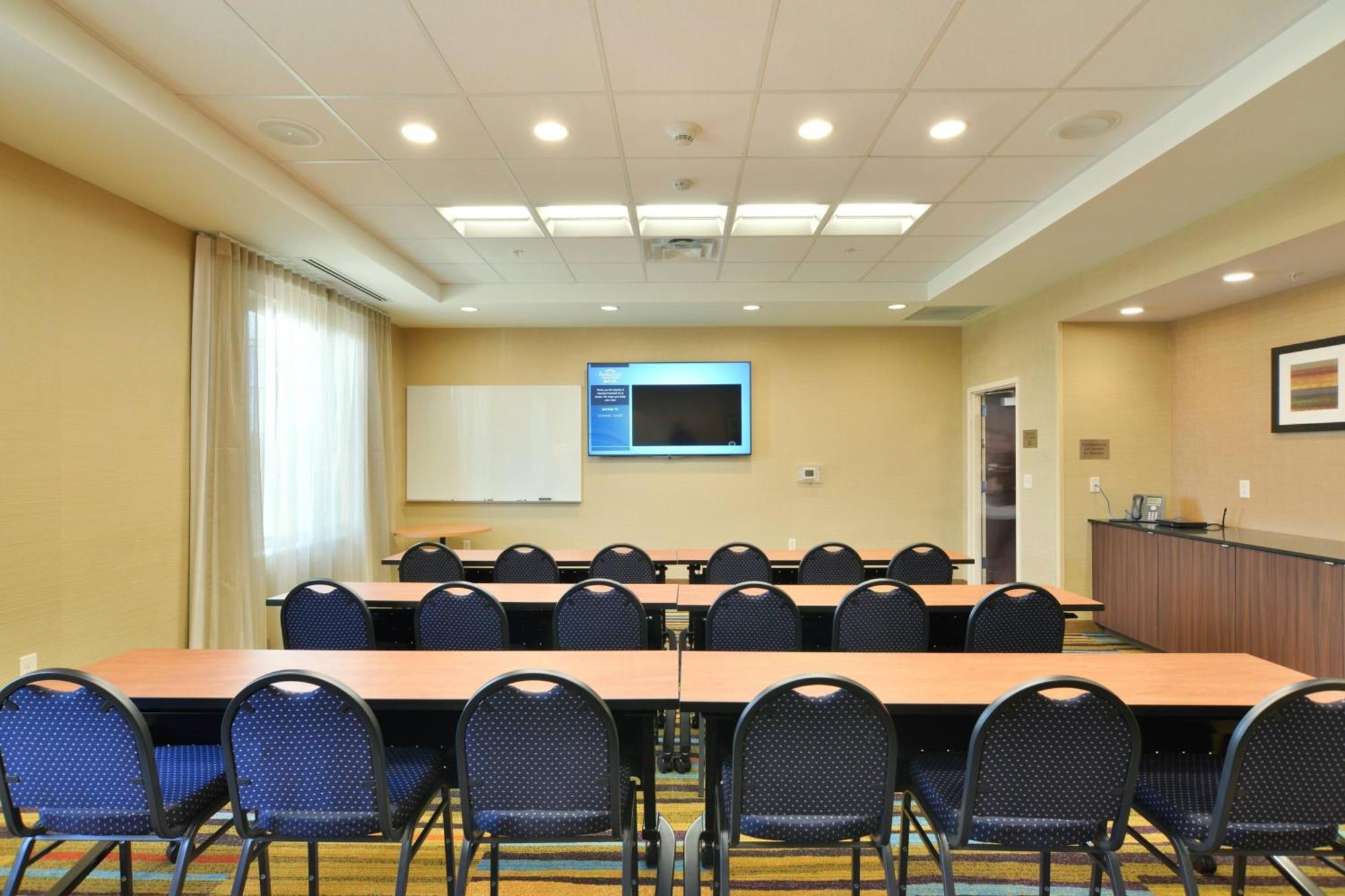 Fairfield Inn & Suites By Marriott Eau Claire/Chippewa Falls Buitenkant foto