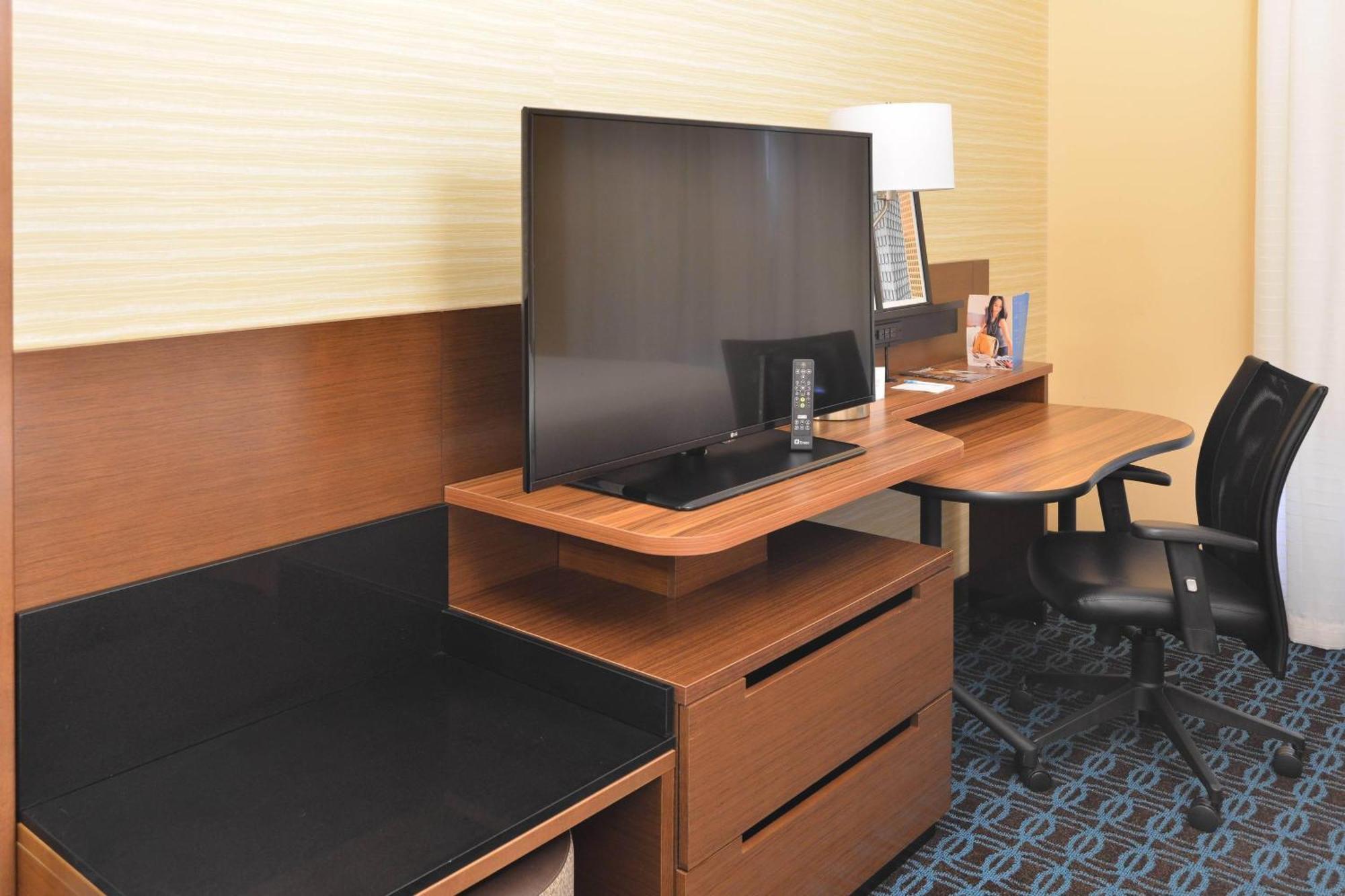 Fairfield Inn & Suites By Marriott Eau Claire/Chippewa Falls Buitenkant foto
