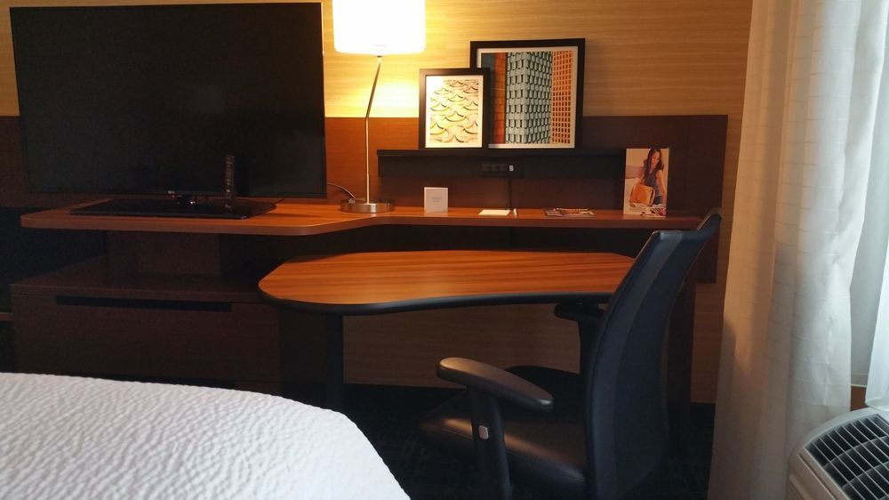 Fairfield Inn & Suites By Marriott Eau Claire/Chippewa Falls Buitenkant foto