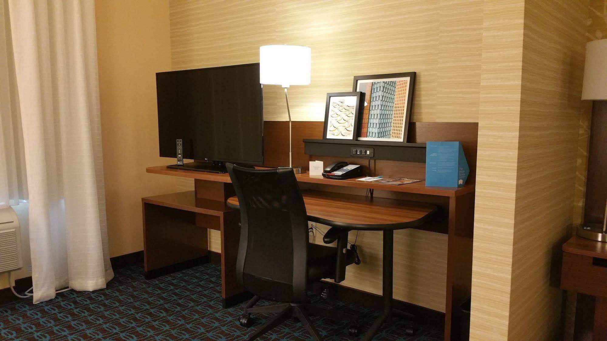 Fairfield Inn & Suites By Marriott Eau Claire/Chippewa Falls Buitenkant foto