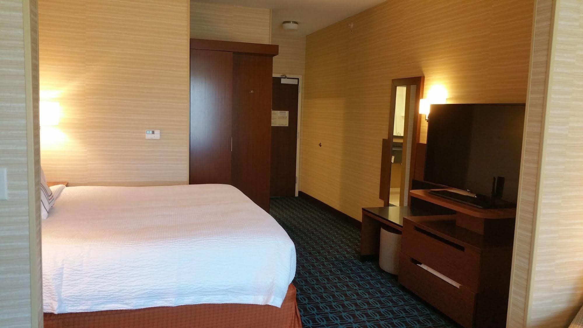 Fairfield Inn & Suites By Marriott Eau Claire/Chippewa Falls Buitenkant foto