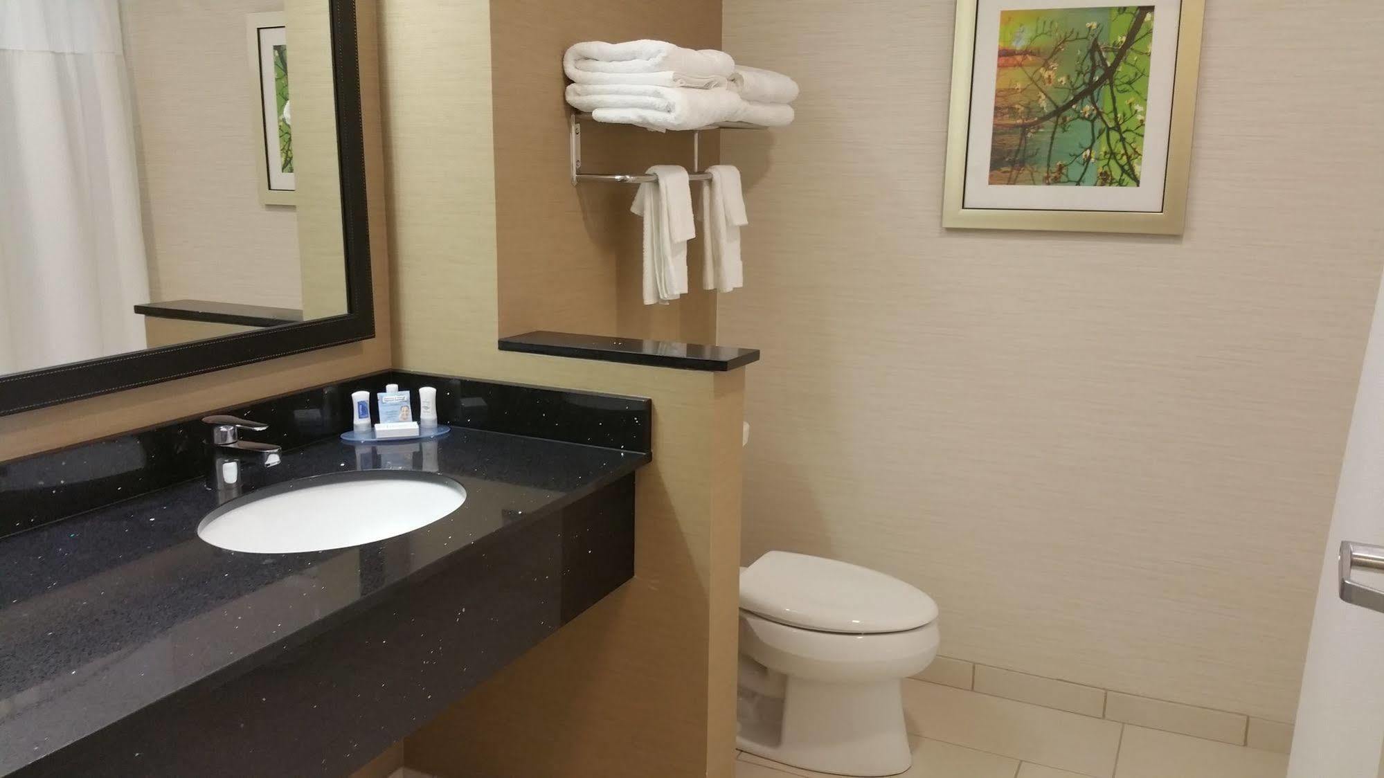Fairfield Inn & Suites By Marriott Eau Claire/Chippewa Falls Buitenkant foto